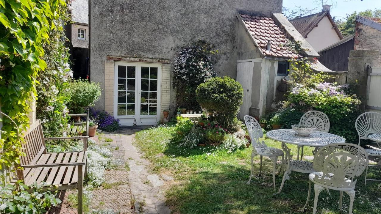 Abrigermaine Bed and Breakfast Arromanches-les-Bains Exteriör bild